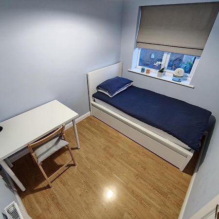 Joshua Court Single Room Stoke-on-Trent Extérieur photo
