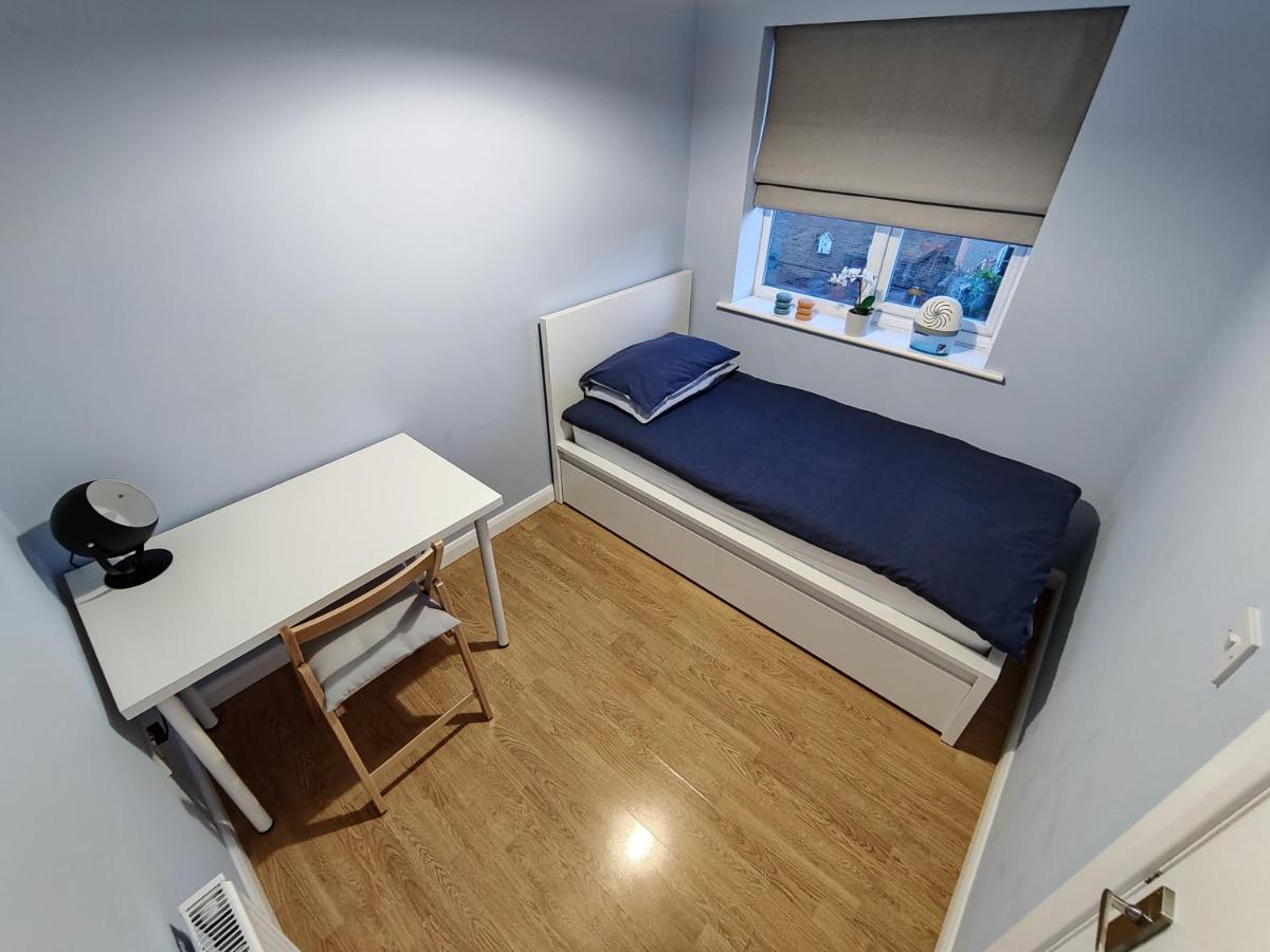 Joshua Court Single Room Stoke-on-Trent Extérieur photo